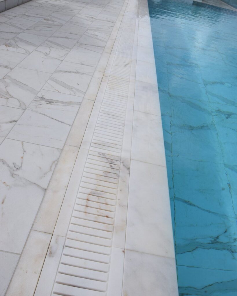 marmol piscina